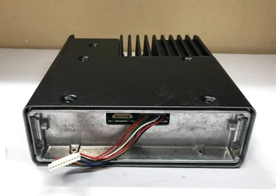 Radio UHF Kenwood TK-890 450-490 MHz - sin cabezal Foto 1 de 4