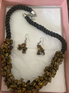 Natural Stone Necklace And Earrings Set - Picture 1 of 6