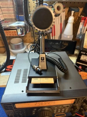 Desk Microphone - Image 1 of 4