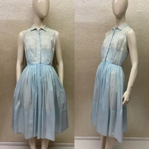 Vintage 1950s Ladies L'AIGLON Pale Blue Cotton Sleeveless Dress Eyelet Collared - Picture 1 of 4