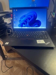 Lenovo ThinkPad X13 G1 13" Core i3-10110U 2.1 GHz - SSD 256 Go - 8 Go W 11 Pro - Photo 1/3
