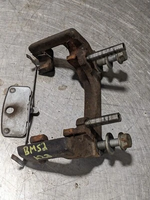 SOPORTE PASTILLA FRENO DELANTERO IZQUIERDO BMW 525I E60 2007 OE 34-11-6-753-661 4N Foto 1 de 4