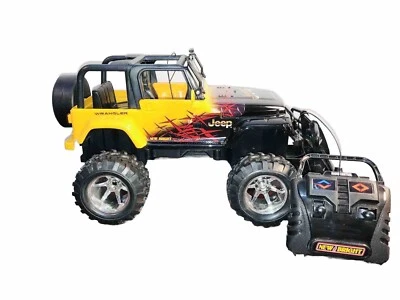 2013 New Bright 1:15 RC Trucks Jeep Wrangler Remote Control Car Vehicle TESTED - Image 1 of 4