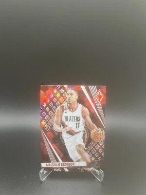 2023-24 Phoenix Basketball Malcom Brogdon Red Ice Prizm No.40 - Image 1 of 2