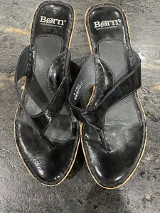 Born Sz9 Sandals Thong Flip Flops Black Leather W31148 Cork Kitten 2 3/4" Heel - Picture 1 of 4