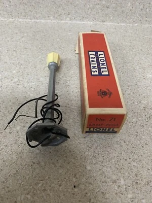 Lionel No. 71 Lamp Post with Box - Image 1 of 3