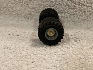 pair of 1/64 rear tractor dual rims & tires + axle - custom project