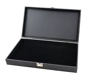 Große schwarze Vitrine mit silberner Schließe und schwarzem Samtpad - BD83-1B/931BLK - Bild 1 von 3