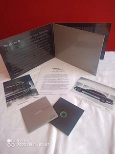 Jaguar XJ X350 Jaguar Luxurious Saloons The XJ Range Brochure - Picture 1 of 6