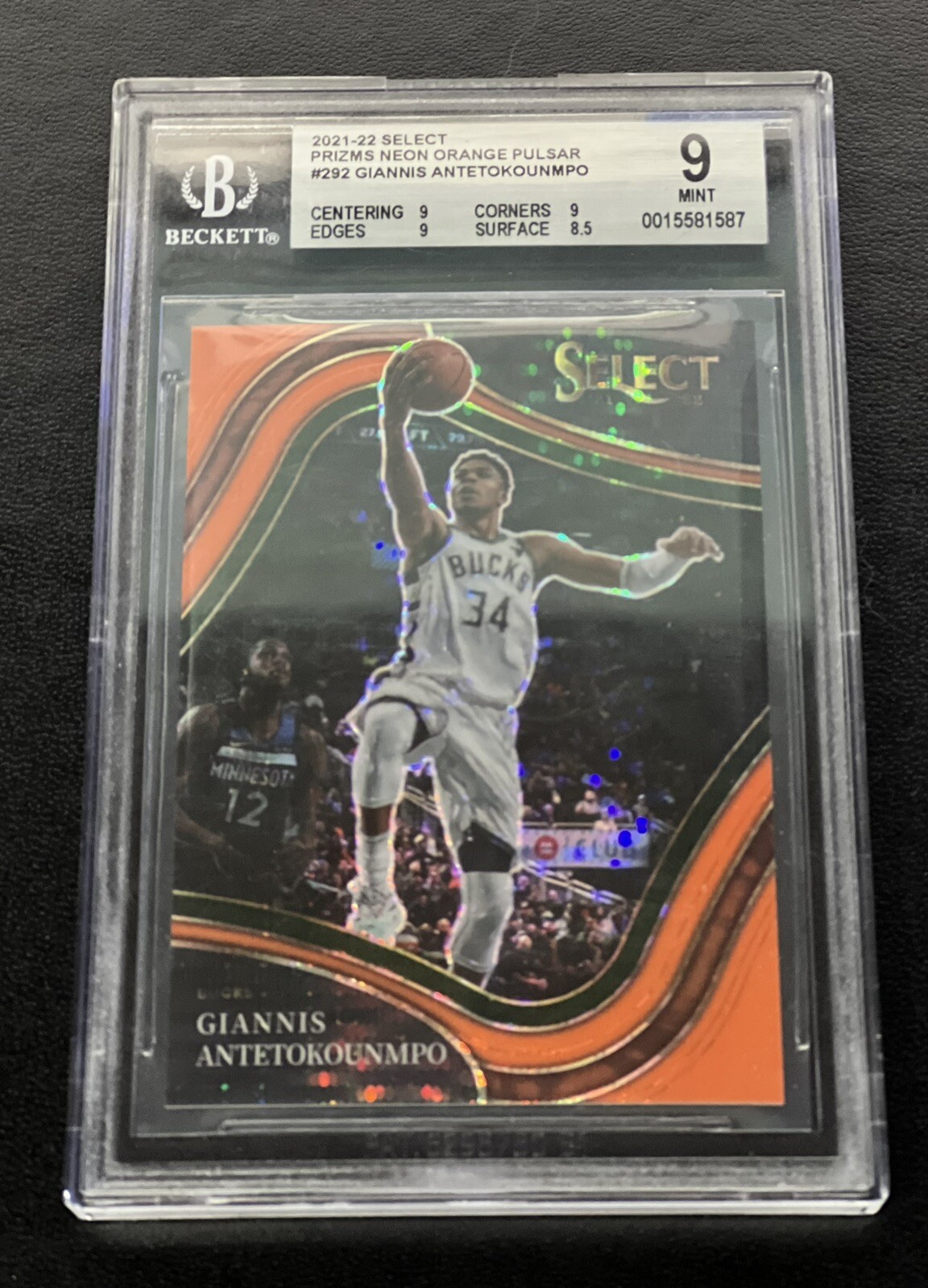 2021-22 Select Prizms Neon Orange Pulsar #292 Giannis Antetokounmpo /15 POP 1