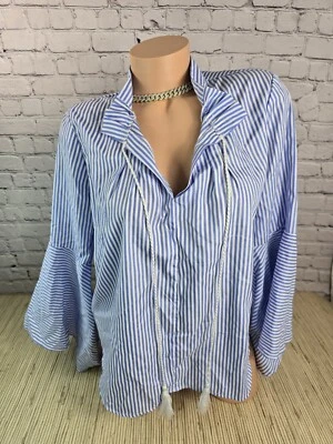 Camisa de tomate com ciúmes praia L azul náutico listrada branca gola V mangas sino - Imagem 1 de 4
