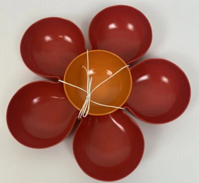 Pier 1 Flower Daisy Chip Dip Tray And Bowl 2 Piece Melamine 16 Inch Retro - Image 1 of 4