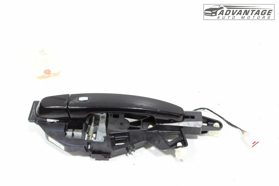 2018-2025 CHEVROLET MALIBU ПЕРЕДНЯЯ ПРАВАЯ БОКОВАЯ НАРУЖНАЯ ДВЕРНАЯ РУЧКА С ОСНОВАНИЕМ OEM - Изображение 1 из 4