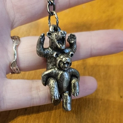 Llavero de metal vintage Fall Out Boy FOLIE A DEUX Bear Foto 1 de 4