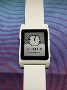 Pebble 2 + Heart Rate White - Replacement Case - Excellent Condition - Photo 1 sur 6