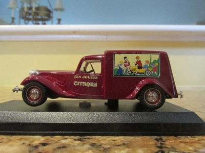 Citroen Traction Four Jouets by ELYSEE in 1/43rd resin w/box/case US Sales only! - Image 1 of 4
