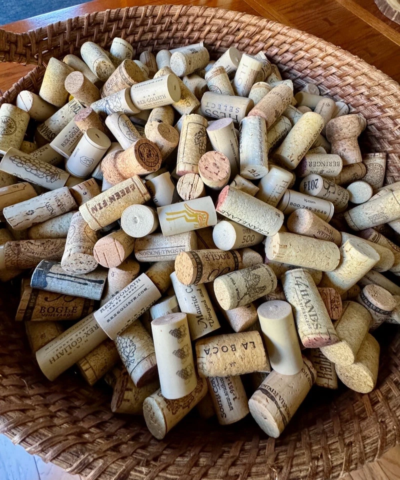 Corchos naturales de vino del sur - norte de California - ¡ideales para la elaboración! Foto 1 de 2