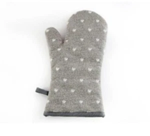 Guante de horno individual Corazones, gris con corazones blancos. 32cm - Imagen 1 de 1