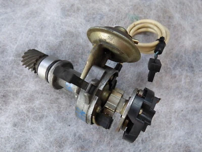 Maserati Biturbo M816AX 2E Ignition Distributor - Image 1 of 4
