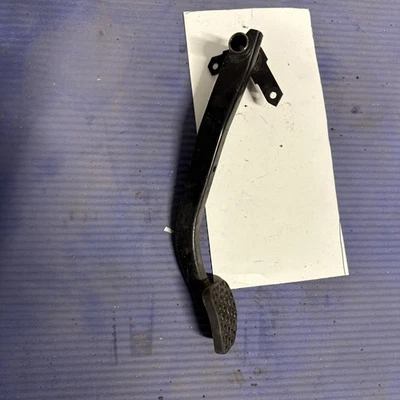 PEDAL EMBRAGUE BMW E28 E30 CABRIO CUPÉ SEDÁN  Foto 1 de 3