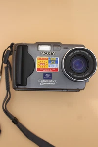 Sony Cyber-shot DSC-S30 1.3MP Grey Digital Camer Untested Parts Only - Picture 1 of 8
