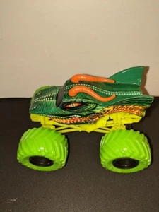 Monster Jam Truck Dragon 1:64 2023 The Big One Spin Master - Picture 1 of 4