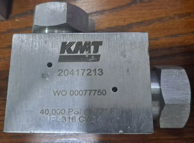 KMT 20417213 Válvula de codo de alta presión de acero inoxidable 40.000 PSI Foto 1 de 3