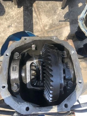 Nissan Frontier 6 Virlos 2012 4x4 doble cabina usado diferencial trasero STK# 0459DF Foto 1 de 4