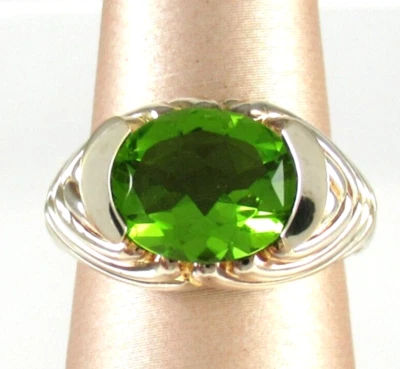 Anillo de oro amarillo sobre plata de ley circonita verde acanalado ovalado talla 6,75 lateral único Foto 1 de 3