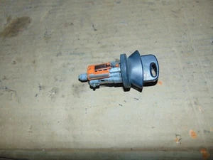 97 98 99 00 01 02 03 FORD F-150 CILINDRO BLOQUEO ENCENDIDO 1 LLAVE - Imagen 1 de 2
