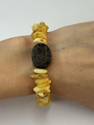 GENUINE Natural YELLOW AMBER Stone Bracelet.YELLOW Baltic Amber Beads Bracelet - Image 1 of 4