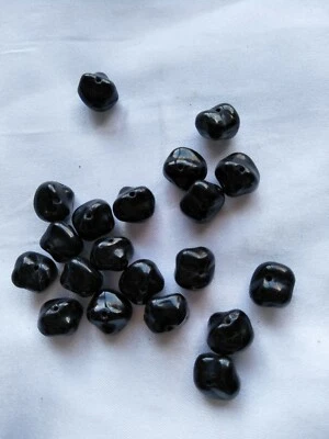 50g (40 approx) black nugget shape glass Beads  10-11mm (jb4540) - Image 1 of 2
