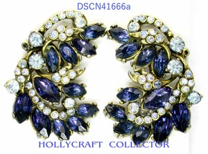 41666a - HOLLYCRAFT 1952 Light Sapphire & Montana Color Stones Big Clip Earrings