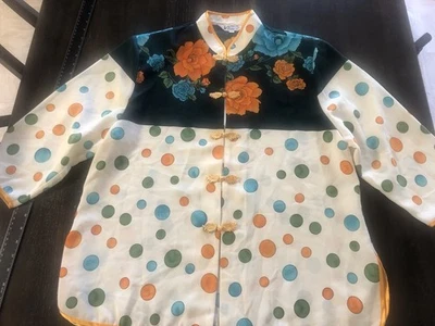 Blusa WT Wang Tai Talla XXL Asiática Floral Almohadillas para el Hombro Foto 1 de 4