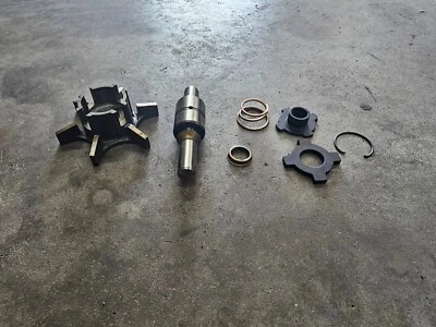90% of Water Pump Kit: For 1946-1955 Rolls Royce Foto 1 de 2