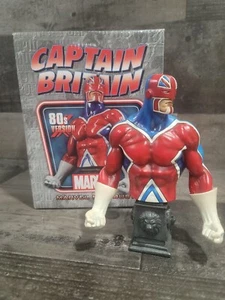 Marvel Bowen Mini-Bust Captain Britain 80s Version #1410/1500 RARE - Picture 1 of 12