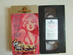 Some Like It Hot (VHS, 1995) 1959 ‧ Comedy/Musical ‧ 2h 12m - Imagen 1 de 2