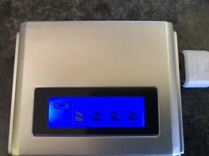 Ni-Mh / Ni-Cd - Cargador de batería rápido LCD para 1-4 pilas AAA O AA NUEVO EN CAJA - Imagen 1 de 6