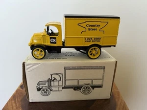 1926 Mack Delivery Die Cast Truck Bank Country Store in Original Box - Bild 1 von 10