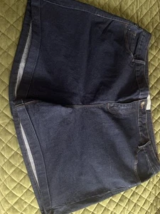 New Look Curves Plus sizes 24 Stretch Turn Up Denim Shorts - Picture 1 of 6