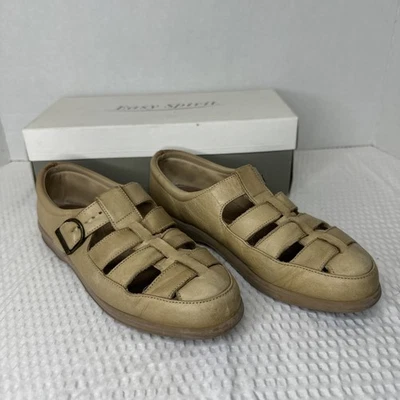 Sandalia Easy Spirit bronceada talla 6 B Foto 1 de 4