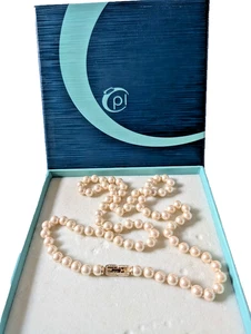 Collar de perlas Pierre Lang, cierre pieza de exposición dorada con estuche - Imagen 1 de 4