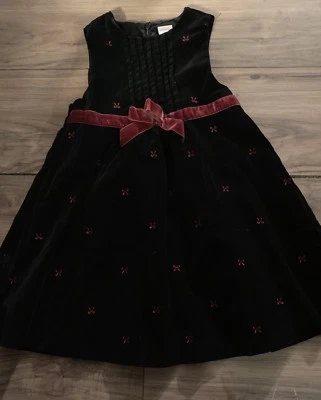 Gymboree 家庭肖像女孩连衣裙 5 码圣诞黑色天鹅绒蝴蝶结 — 第 1/4 张图片