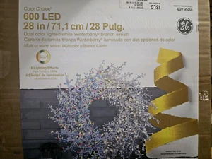 GE COLOR CHOICE 600 LED DUAL COLOR LIGHTED WHITE WINTERBERRY BRANCH WREATH - NEW - Picture 1 of 3