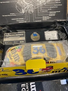 1:24 Team Caliber Owners 2002 Pontiac #36 M&M's  Ken Schrader AUTOGRAPHED - Picture 1 of 5