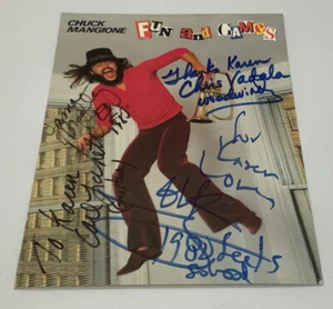 chuck mangione signed fun and games postcard. 1980 with band autographs - Imagen 1 de 8