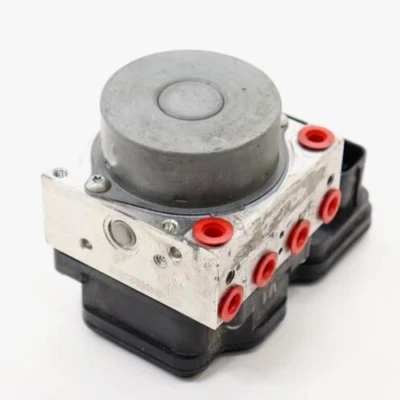 Toyota Prius 2017 ABS conjunto de bomba de freno antibloqueo (VIN FP, 7º y 8º dígitos) Foto 1 de 4