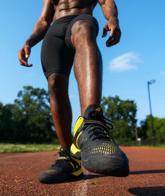 Zapatillas de tenis Babolat Kompressor para todas las canchas negras y amarillas para hombre 11 deportes deportivos* Foto 1 de 4