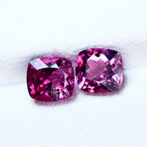 1.76 Ct   [2Pcs Pair] Supreme Square Cushion 5.3 MM Vivid Pink Malaya Garnet - Picture 1 of 5