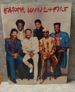 Earth Wind Fire TOUCH THE WORLD TOUR 1988 Programa de Conciertos Libro Clip de Periódico - Imagen 1 de 4